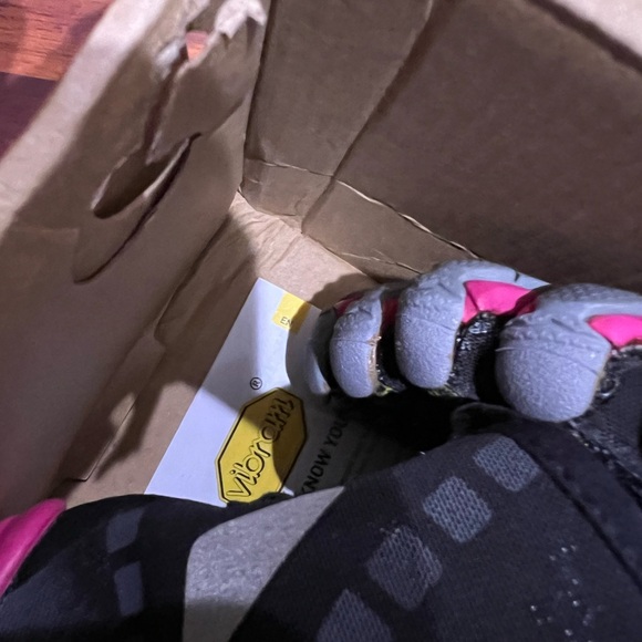 Womens Fivefinger Bikila EVO Black Pink Waterproof - Picture 9 of 9